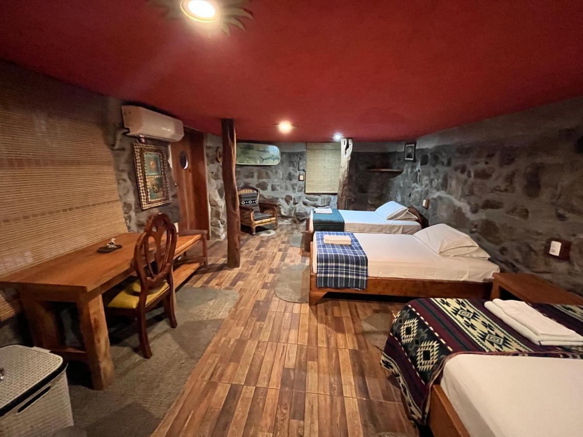 Lonesome George Ecolodge Puerto Ayora  Exterior foto