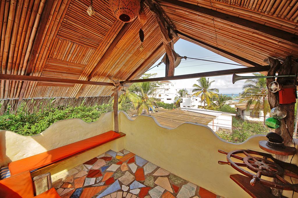 Lonesome George Ecolodge Puerto Ayora  Exterior foto