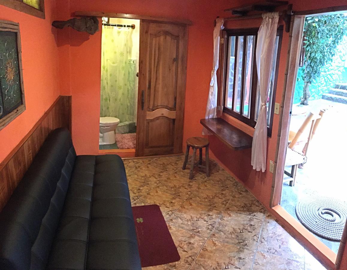 Lonesome George Ecolodge Puerto Ayora  Habitación foto